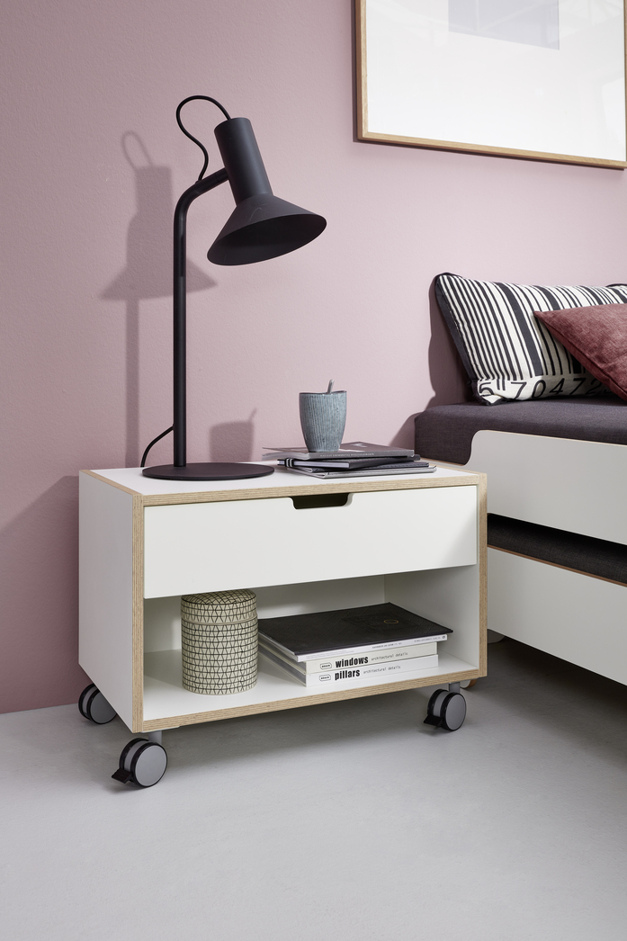 20620 Mueller Nachttisch 001