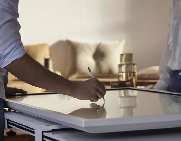 4 005926 WH Timetable 2023