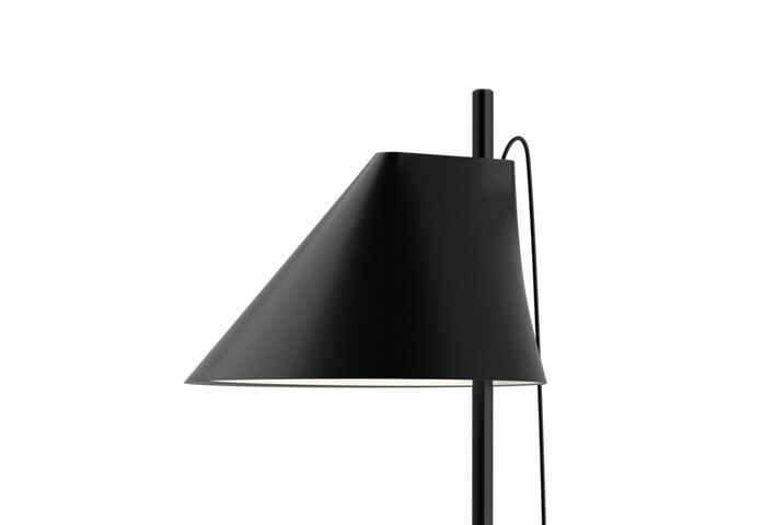 91708 5 2 02 Yuh Table Black EU 04709