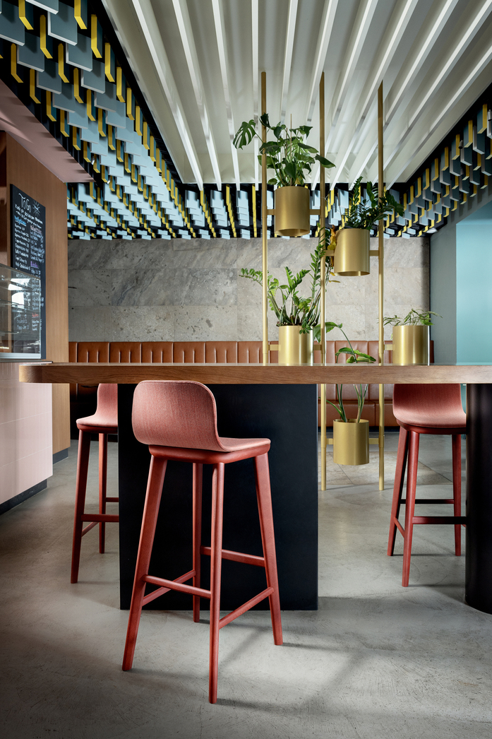 AEON BAR Upholstered seat 06