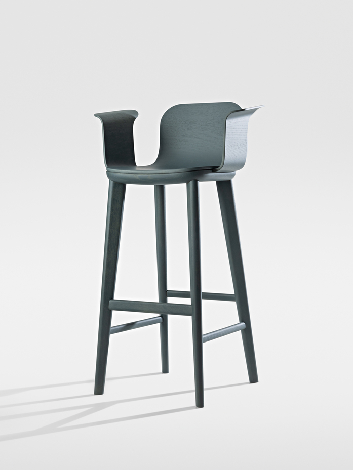 AEON BAR Wooden seat 02