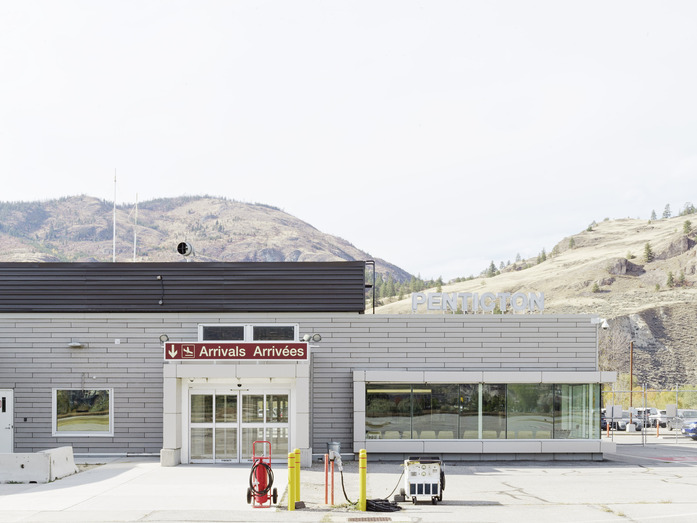 Airport Penticton 04