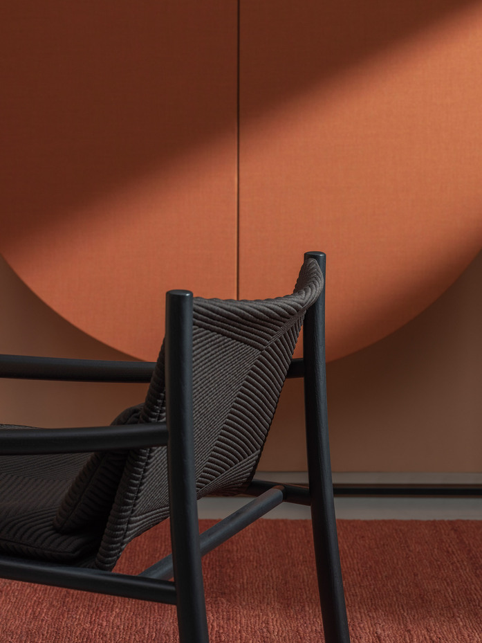 Arper Kata armchair ph Salva Lopez DSF0143