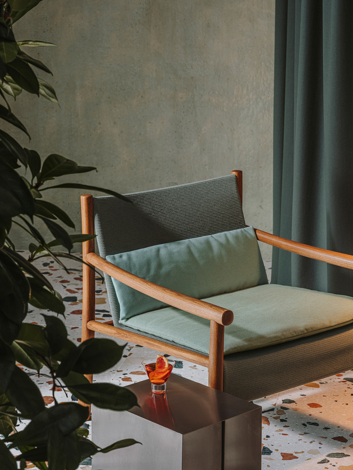Arper Kata armchair ph Salva Lopez DSF0285
