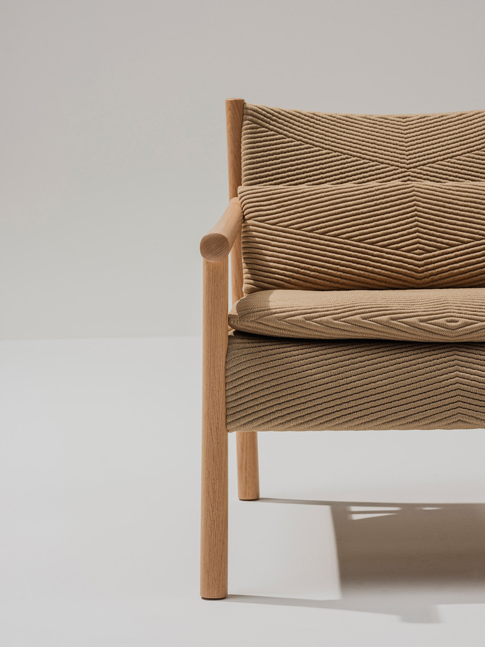 Arper Kata armchair ph Salva Lopez DSF0846