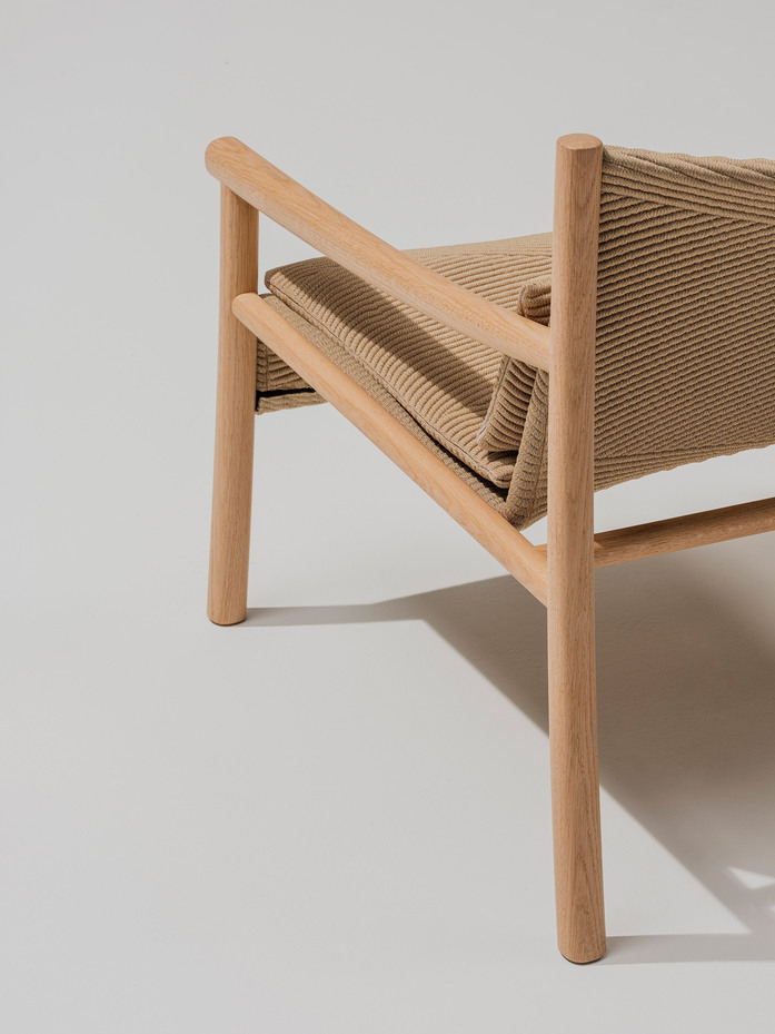 Arper Kata armchair ph Salva Lopez DSF0848