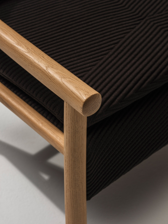 Arper Kata armchair ph Salva Lopez DSF0866
