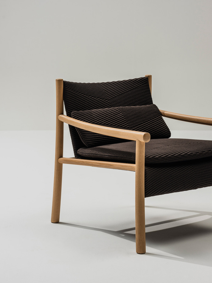 Arper Kata armchair ph Salva Lopez DSF0867
