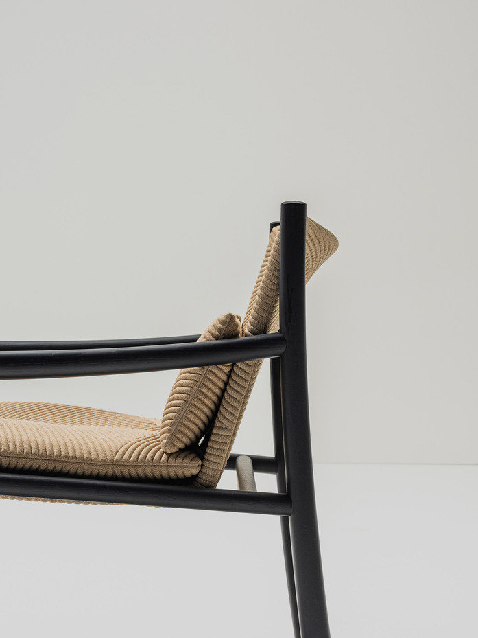 Arper Kata armchair ph Salva Lopez DSF0868