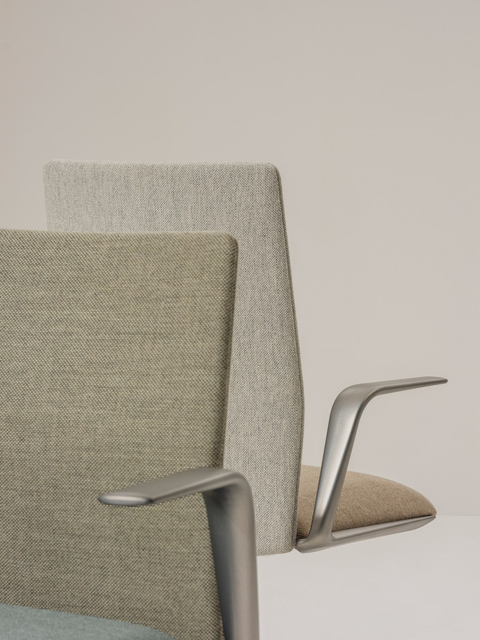 Arper Kinesit Met task chair ph Salva Lopez DSF0183