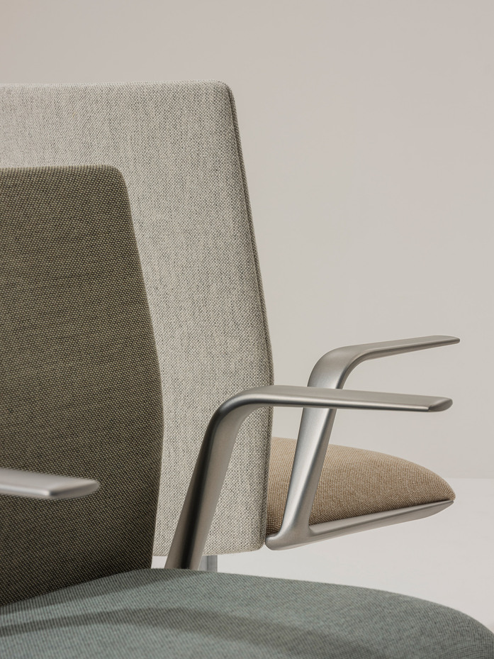 Arper Kinesit Met task chair ph Salva Lopez DSF0188