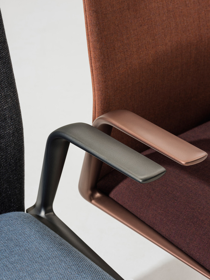 Arper Kinesit Met task chair ph Salva Lopez DSF0201