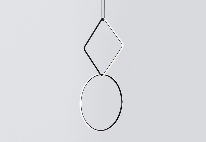 Arrangement square L circle M