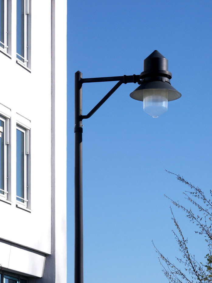 BL Auslegerleuchte Ingolstadt Ebersberg PICT0026 JPG
