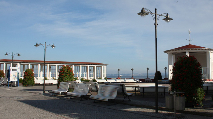 BL Auslegerleuchte Tektus Midi Binz Strandpromenade