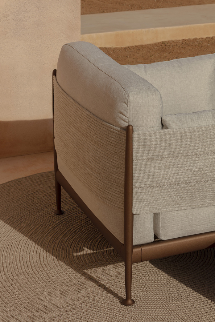 C060 PB Obi armchair 04