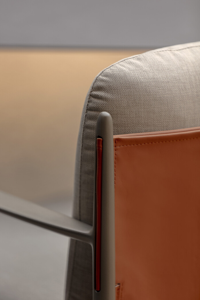 C066 Obi dining armchair 03