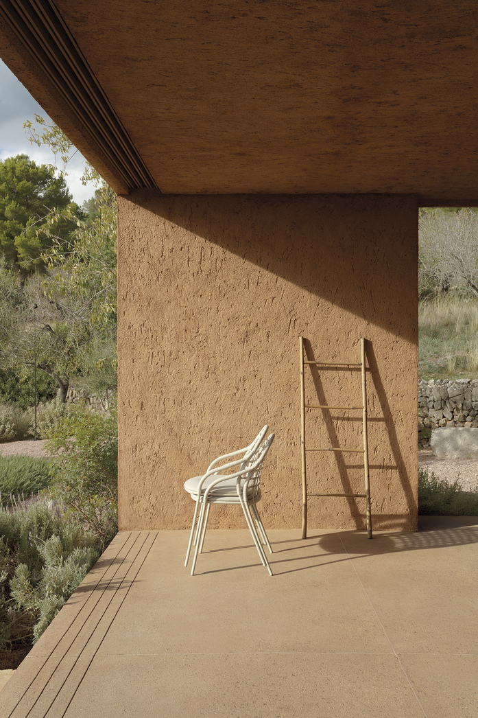 C098 TB petale dining armchair 04
