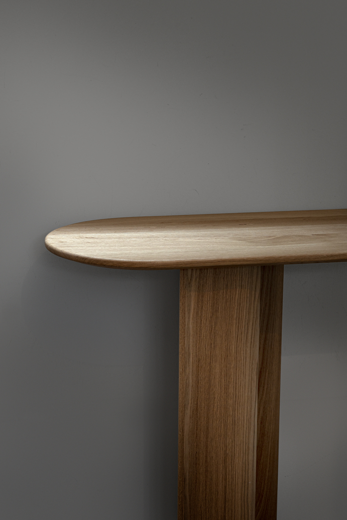 CURTAIN CONSOLE 15