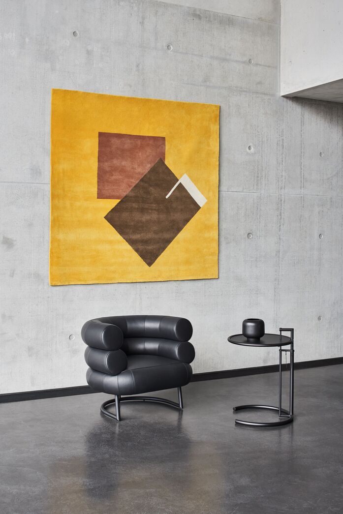 Classi Con castellar rug bibendum armchair adjustable table e 1027 black version photo hassos