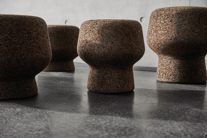 Classi Con corker group sideview photo hassos