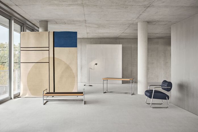 Classi Con de stijl rug menton table orbis floor lamp bonaparte armchair photo hassos