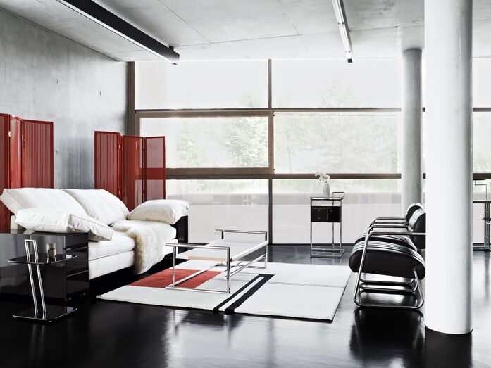 Classi Con folding screen lota sofa occasional table wendingen rug menton table petite coiffeuse bonaparte armchair photo seelen