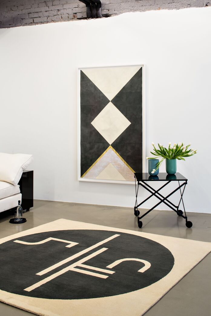 Classi Con lota sofa st tropez rug sax side table photo hassos