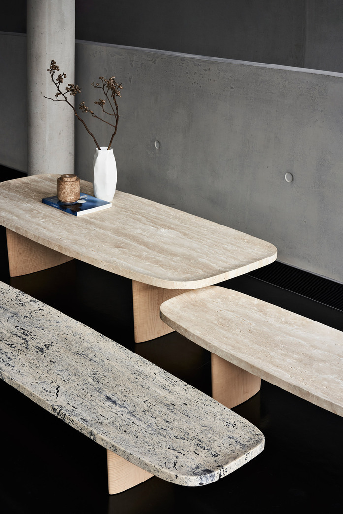 Classi Con materia tables close shot v2 photo hassos