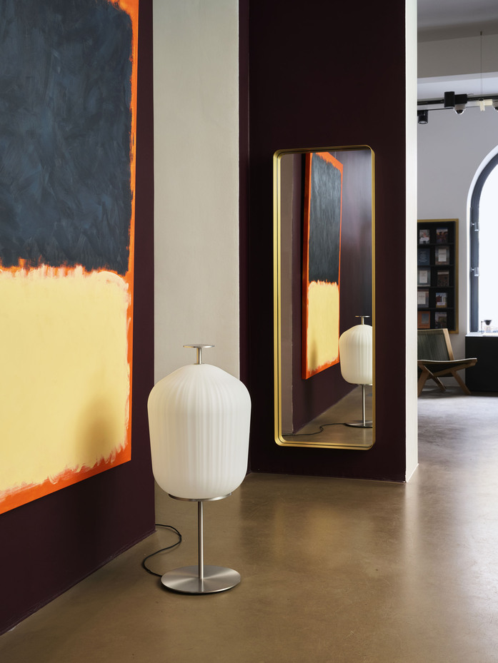 Classi Con plissee floor lamp aluminium photo frinzel 04