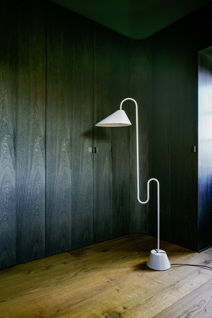 Classi Con roattino floor lamp white light off photo kain