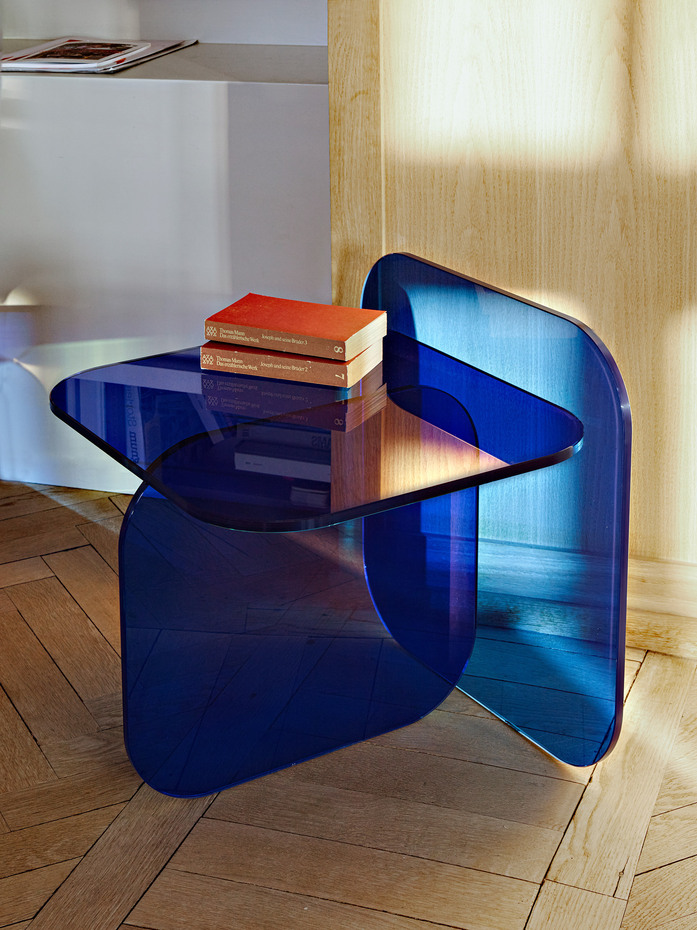 Classi Con sol side table royal blue books photo kellermann