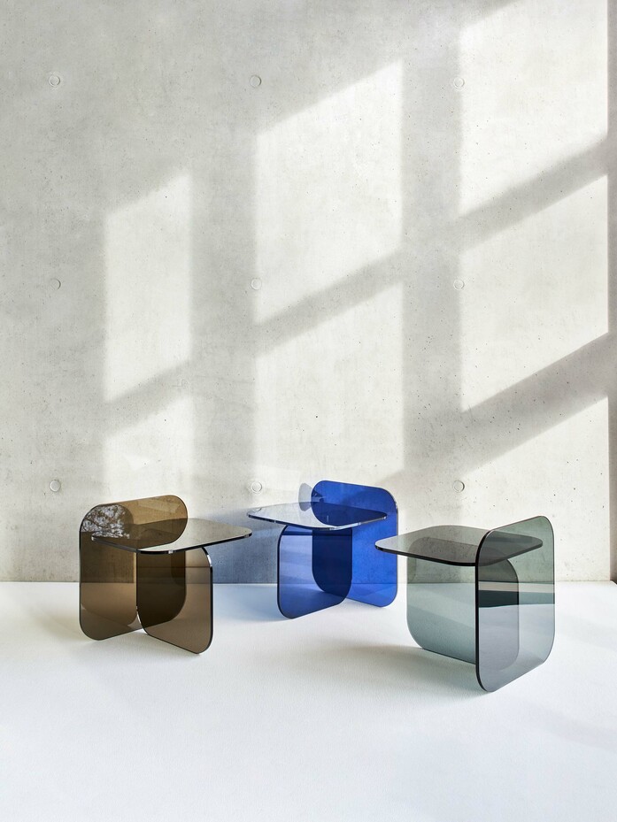 Classi Con sol side table vt photo elias hassos