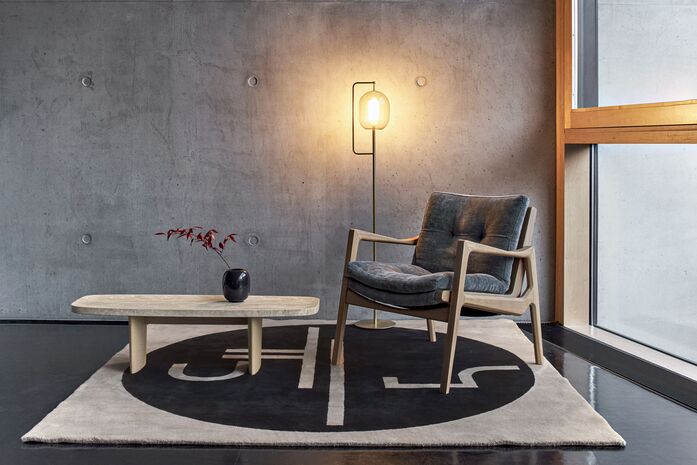 Classi Con st tropez rug materia side table euvira lounge chair lantern light floor lamp medium hz photo hassos