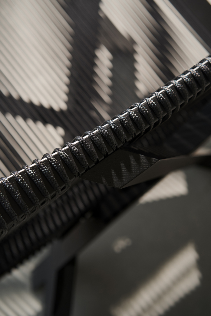 Classi Con volkshaus lounge chair black detail photo hassos
