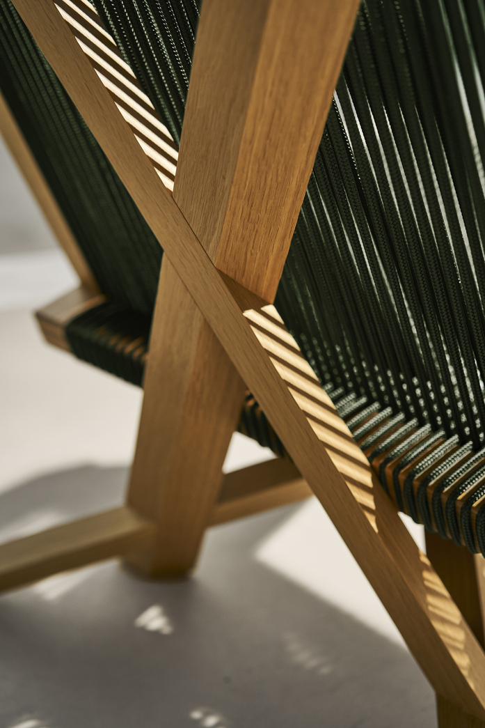 Classi Con volkshaus lounge chair oak back detail photo hassos