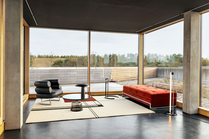 Classi Con wendingen rug 300x250 bibendum bell table forma table lamp adjustable table e1027 day bed tube light photo breidt