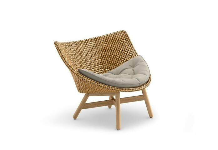 DEDON Mbrace Lounge chair seville