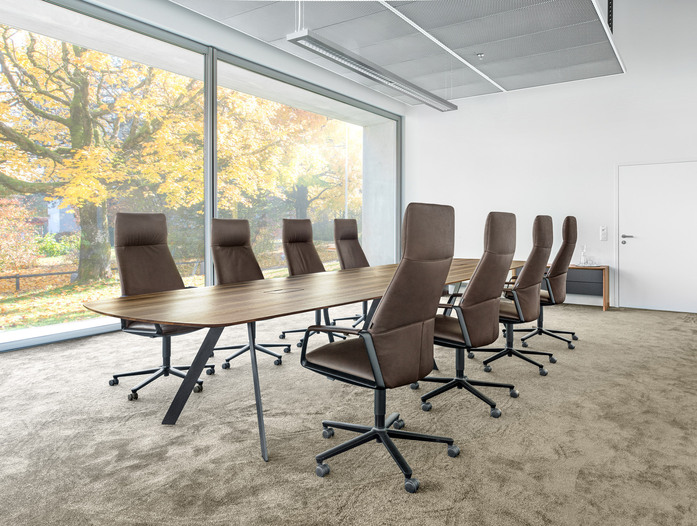 Eyla hoch Leder Vitoria Sitzungsraum3 2 Hell