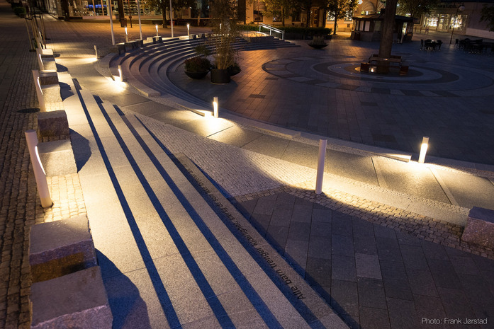 Flindt pullert Larvik Torg NO 32 02242