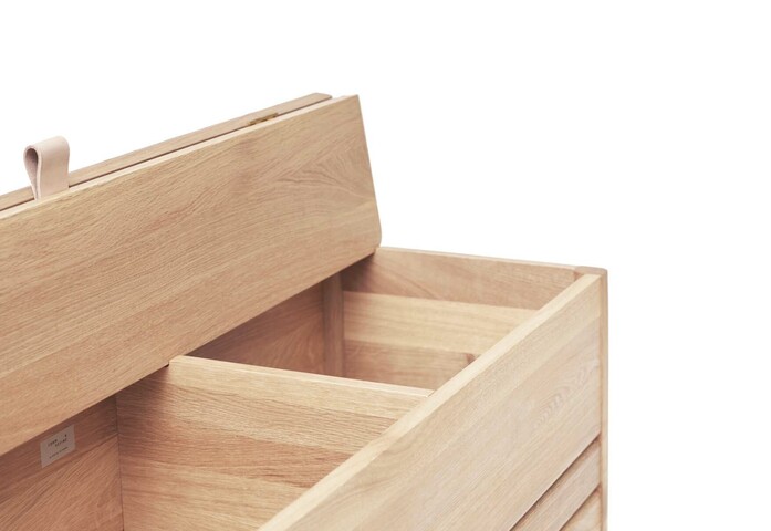 Form and Refine A lin storage bench 111