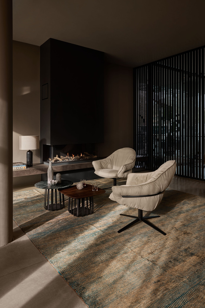 Freifrau Marie Lounge Chair 03