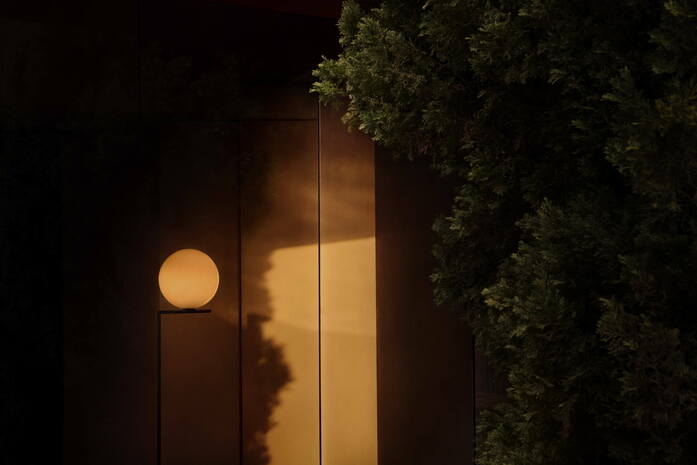 IC LIGHTS OUT 00010