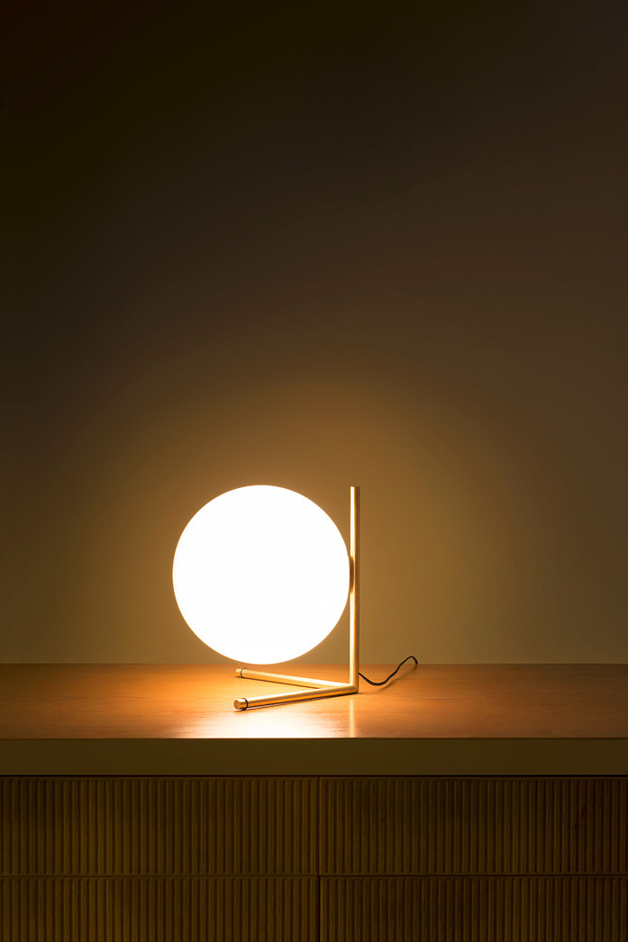 IC LIGHTS TABLE00004
