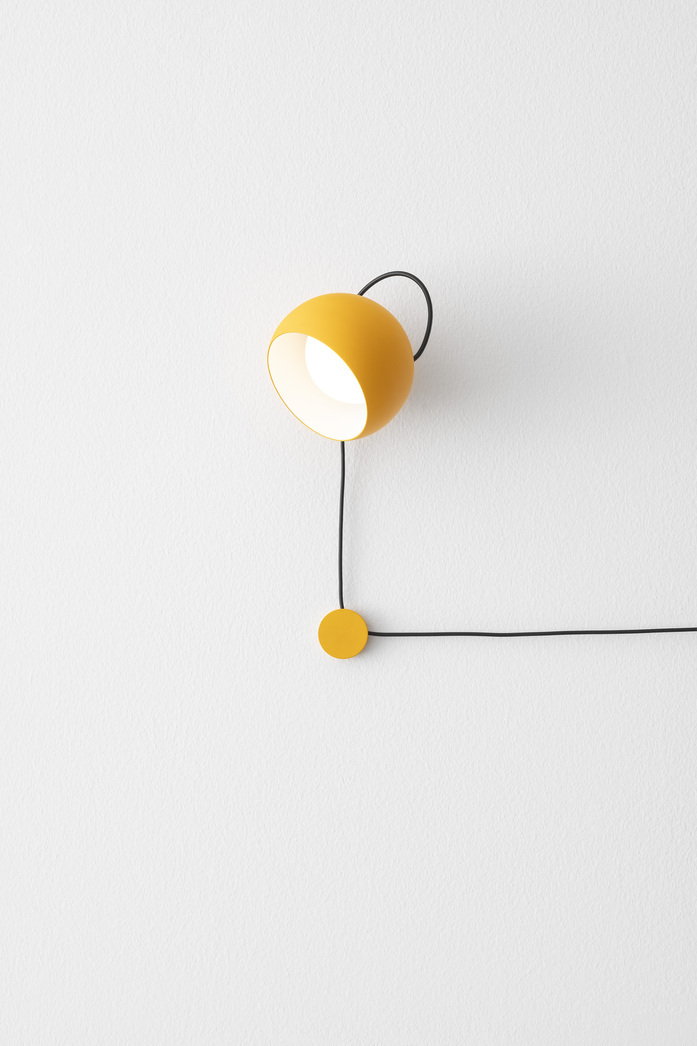IXA WALL SPOT PLUG 03