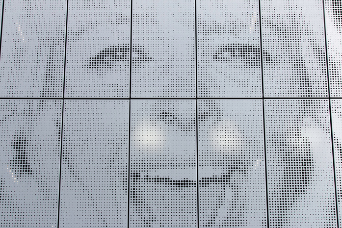 Image perforation Musicbox 09