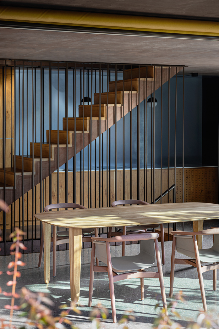 KUYU Dine konvex convex 01