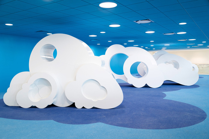 LP Slim Round Playscape Fort Lauderdale Airport USA 0436 05605