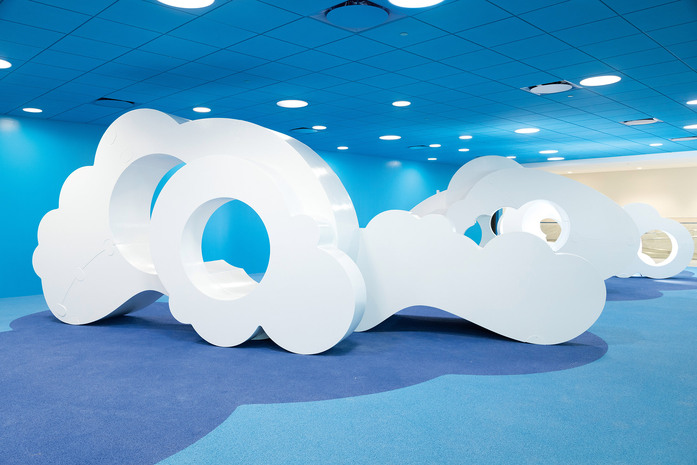 LP Slim Round Playscape Fort Lauderdale Airport USA 0478 05606