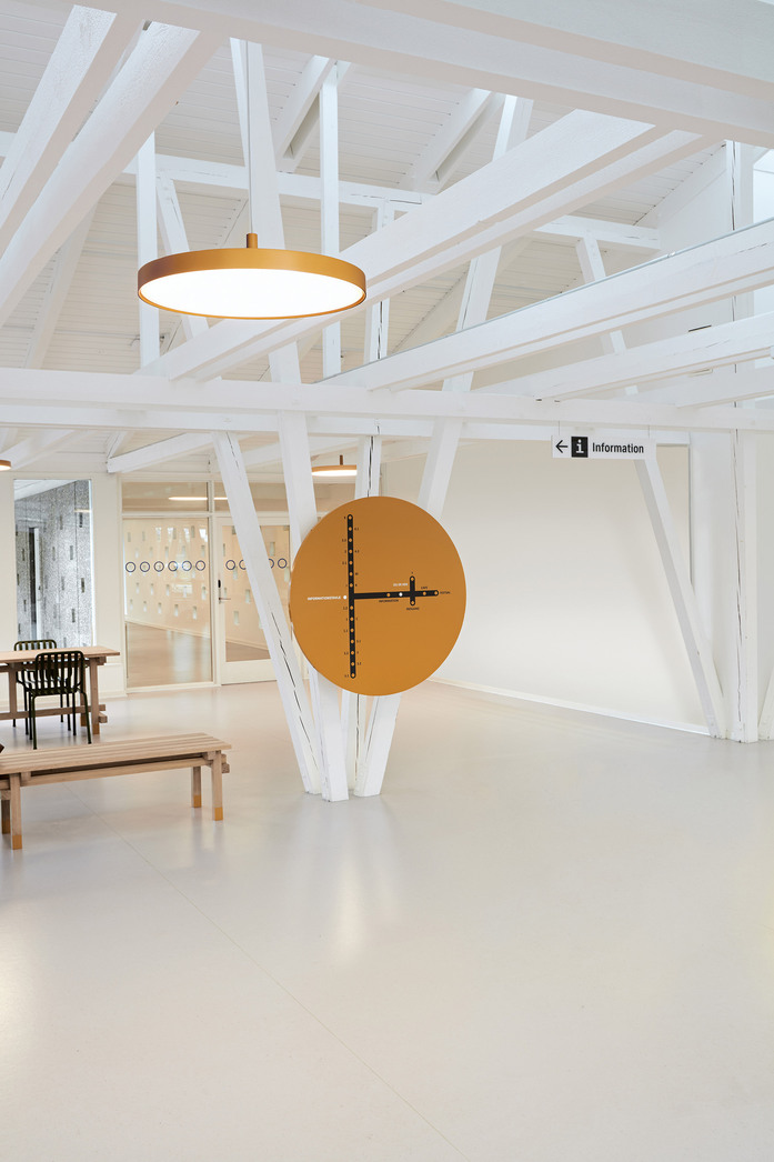 LP Slim Round Psykiatric Center Glostrup 02 05609